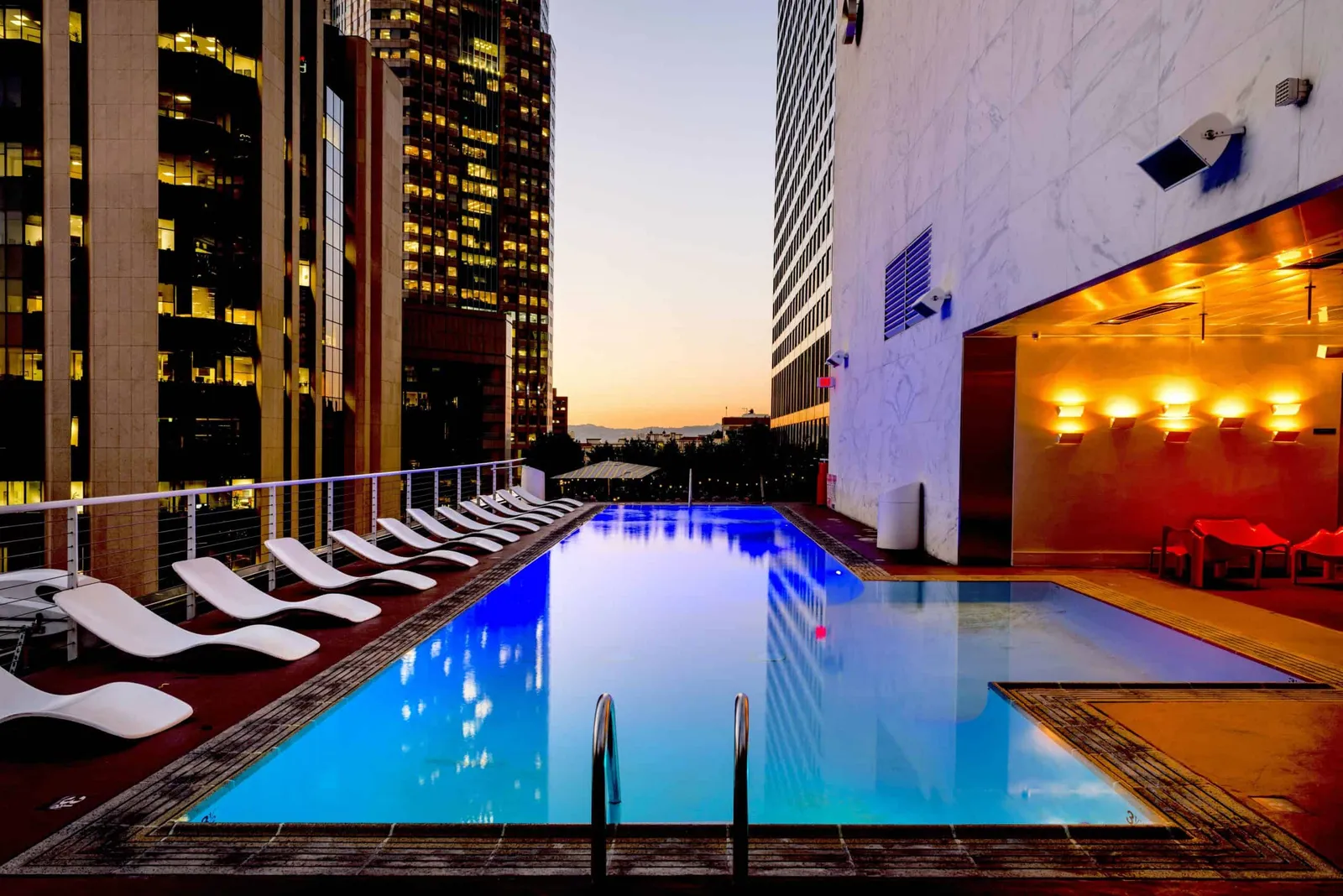 How To Handle Unexpected Situations At Your Hotel