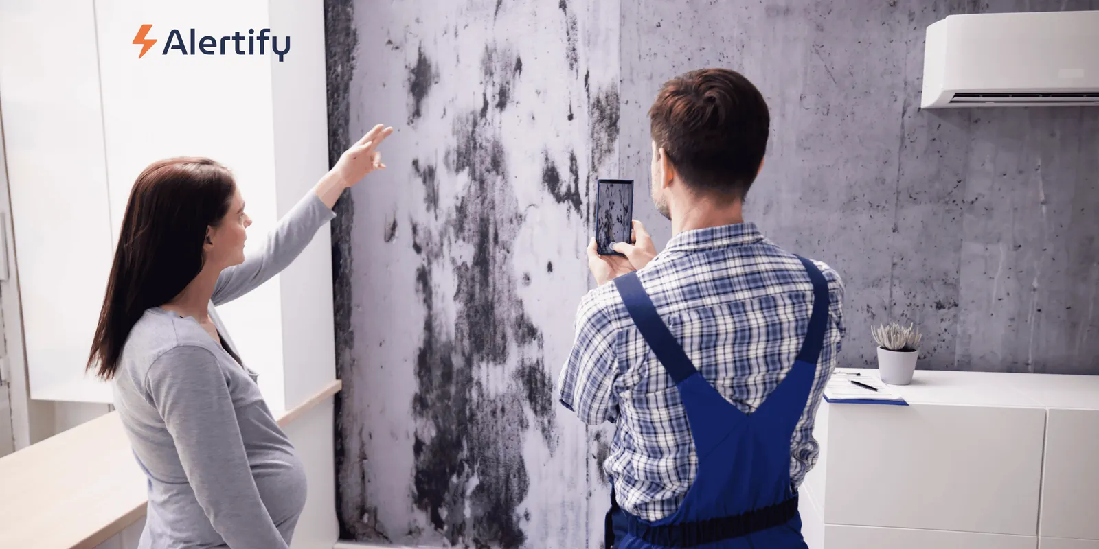 Why a Home Monitoring Device is a Smart Investment for Single-Family Property Managers